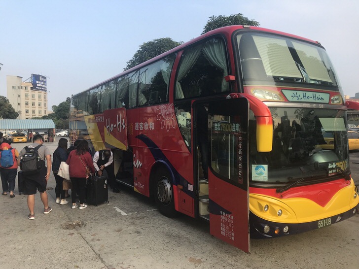 台北から台南まで高速バス