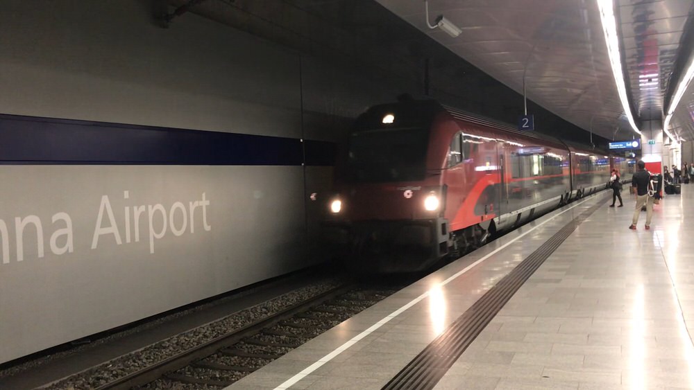 ウィーン空港から市内駅までの電車